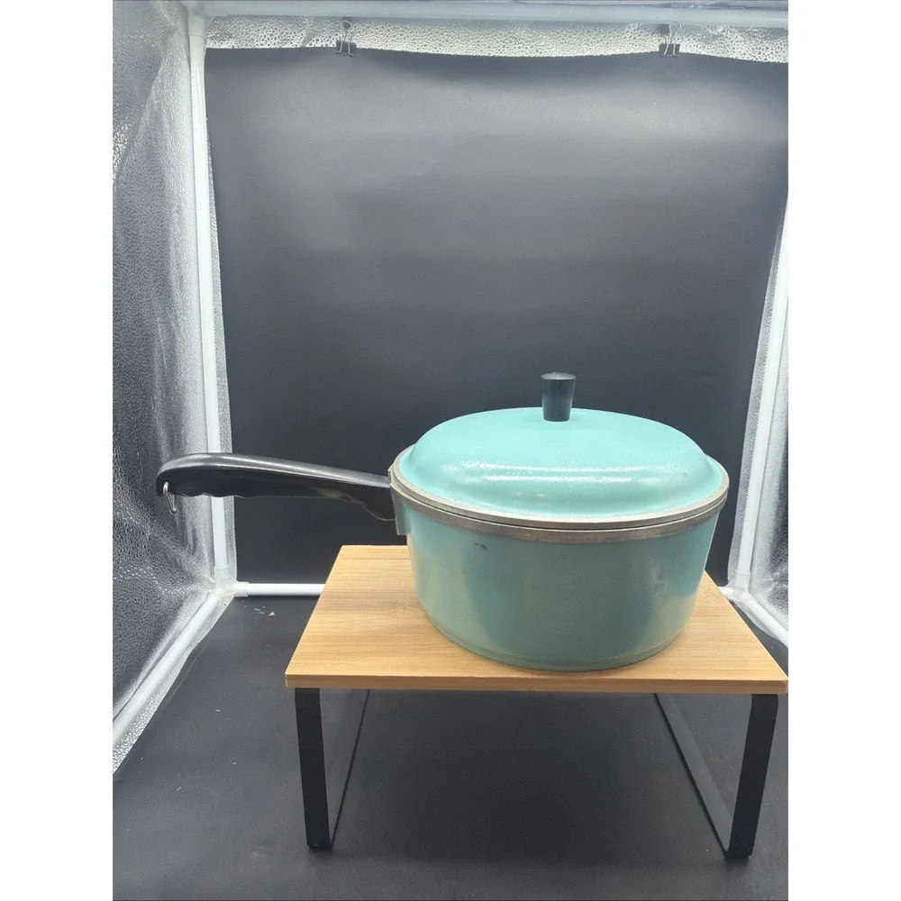 Vintage MCM Club Aluminum Cookware 8.5